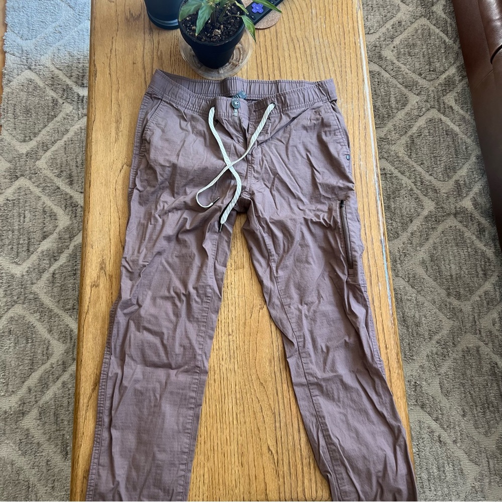 Vuori women’s pants